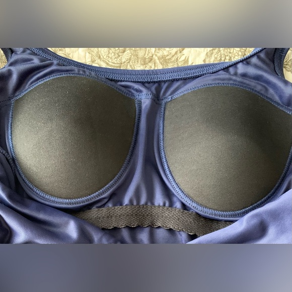 Lands’ End navy swimsuit tummy control - Picture 3 of 4